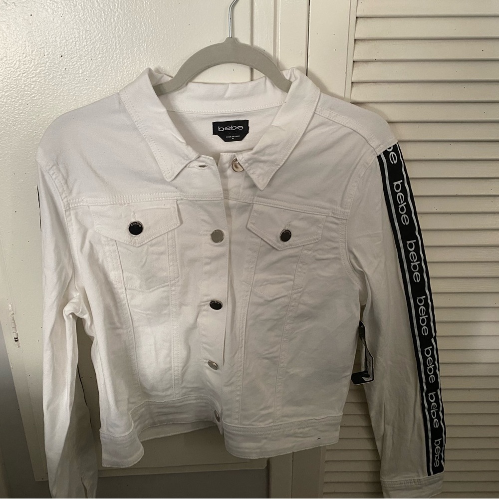 NWT bebe logo White denim jacket Sz M